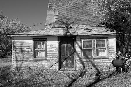 One of the many abandoned houses I found in the small towns around Langdon.